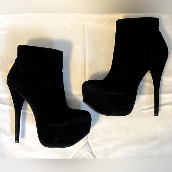 B2 platform boots - Picture 1 of 5